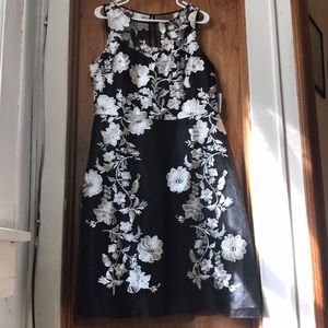 Floral Embroidered Mesh Dress. Size 14 NWT